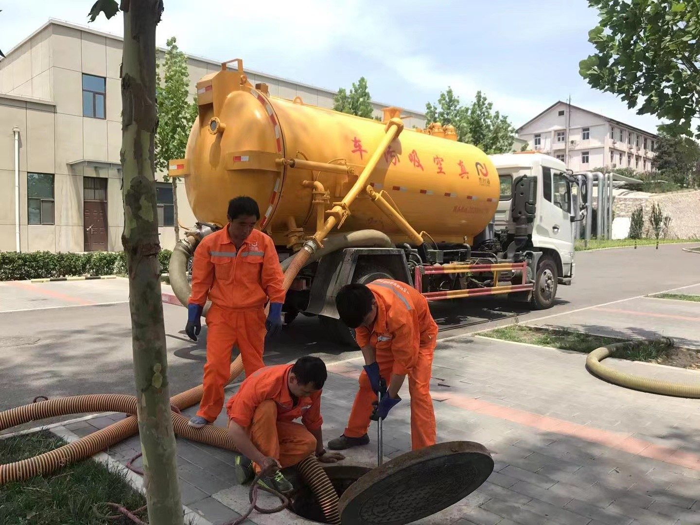 冀州化粪池清理与5-8吨吸粪车施工效率分析